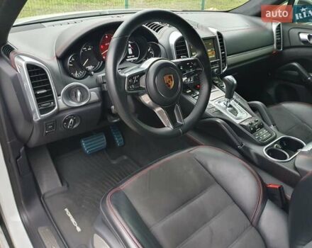 Белый Порше Каен, объемом двигателя 3.6 л и пробегом 143 тыс. км за 39999 $, фото 38 на Automoto.ua