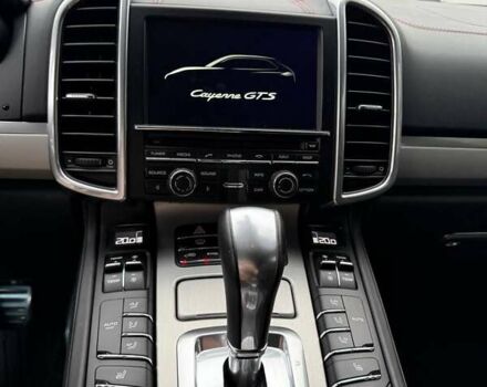 Белый Порше Каен, объемом двигателя 3.6 л и пробегом 143 тыс. км за 39999 $, фото 43 на Automoto.ua