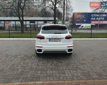 Белый Порше Каен, объемом двигателя 3.6 л и пробегом 143 тыс. км за 39999 $, фото 6 на Automoto.ua