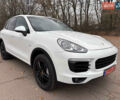 Белый Порше Каен, объемом двигателя 2.97 л и пробегом 180 тыс. км за 34000 $, фото 1 на Automoto.ua