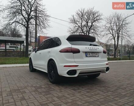 Белый Порше Каен, объемом двигателя 3.6 л и пробегом 143 тыс. км за 39999 $, фото 4 на Automoto.ua