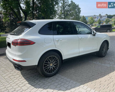 Білий Порше Cayenne, об'ємом двигуна 2.97 л та пробігом 172 тис. км за 33500 $, фото 17 на Automoto.ua