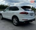Білий Порше Cayenne, об'ємом двигуна 2.97 л та пробігом 330 тис. км за 28500 $, фото 8 на Automoto.ua