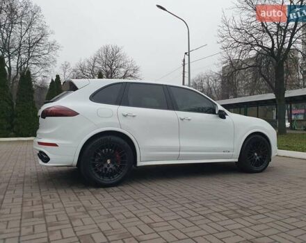 Белый Порше Каен, объемом двигателя 3.6 л и пробегом 143 тыс. км за 39999 $, фото 10 на Automoto.ua