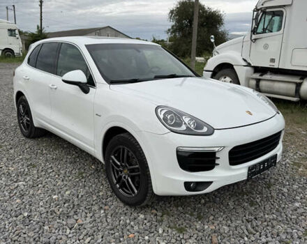 Білий Порше Cayenne, об'ємом двигуна 2.99 л та пробігом 151 тис. км за 31500 $, фото 1 на Automoto.ua