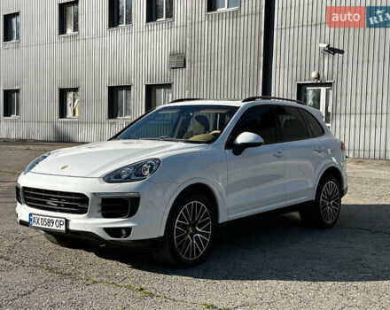 Белый Порше Каен, объемом двигателя 3.6 л и пробегом 170 тыс. км за 26500 $, фото 7 на Automoto.ua