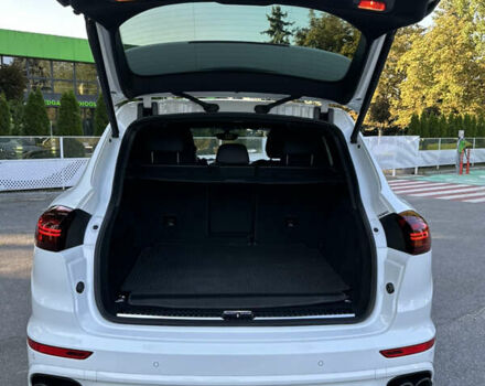 Білий Порше Cayenne, об'ємом двигуна 3.6 л та пробігом 132 тис. км за 34500 $, фото 8 на Automoto.ua
