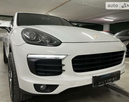 Белый Порше Каен, объемом двигателя 3.6 л и пробегом 147 тыс. км за 27900 $, фото 14 на Automoto.ua