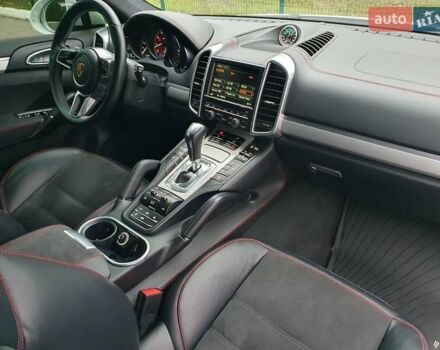 Белый Порше Каен, объемом двигателя 3.6 л и пробегом 143 тыс. км за 39999 $, фото 40 на Automoto.ua