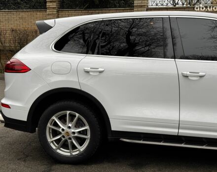 Білий Порше Cayenne, об'ємом двигуна 3.6 л та пробігом 96 тис. км за 39690 $, фото 6 на Automoto.ua