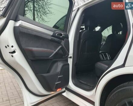 Белый Порше Каен, объемом двигателя 3.6 л и пробегом 143 тыс. км за 39999 $, фото 29 на Automoto.ua