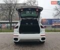 Белый Порше Каен, объемом двигателя 3.6 л и пробегом 143 тыс. км за 39999 $, фото 22 на Automoto.ua