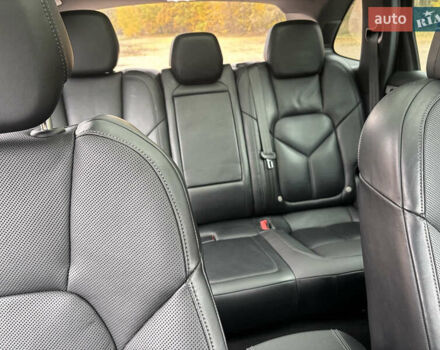 Белый Порше Каен, объемом двигателя 2.97 л и пробегом 180 тыс. км за 34000 $, фото 22 на Automoto.ua