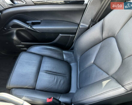 Білий Порше Cayenne, об'ємом двигуна 2.99 л та пробігом 151 тис. км за 31500 $, фото 11 на Automoto.ua