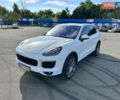 Белый Порше Каен, объемом двигателя 2.97 л и пробегом 180 тыс. км за 32000 $, фото 1 на Automoto.ua