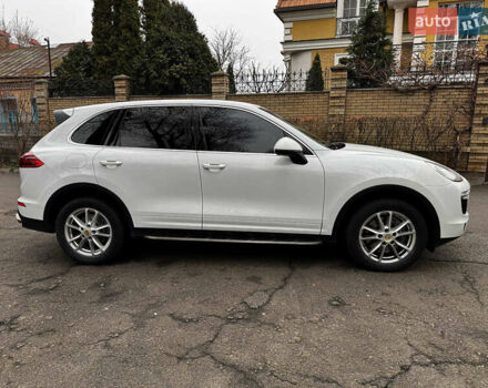 Белый Порше Каен, объемом двигателя 3.6 л и пробегом 96 тыс. км за 39690 $, фото 3 на Automoto.ua