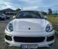 Белый Порше Каен, объемом двигателя 3.6 л и пробегом 370 тыс. км за 25000 $, фото 1 на Automoto.ua