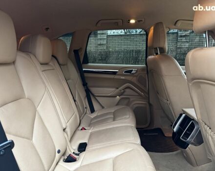 Білий Порше Cayenne, об'ємом двигуна 3.6 л та пробігом 96 тис. км за 39690 $, фото 29 на Automoto.ua