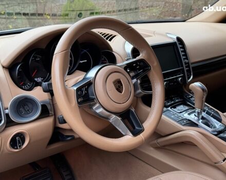 Білий Порше Cayenne, об'ємом двигуна 3.6 л та пробігом 96 тис. км за 39690 $, фото 17 на Automoto.ua