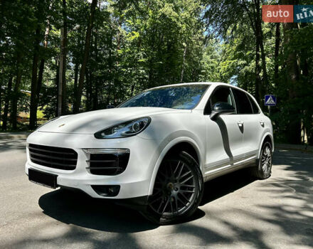 Білий Порше Cayenne, об'ємом двигуна 2.97 л та пробігом 172 тис. км за 33500 $, фото 4 на Automoto.ua