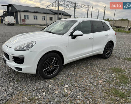 Білий Порше Cayenne, об'ємом двигуна 2.99 л та пробігом 151 тис. км за 31500 $, фото 24 на Automoto.ua