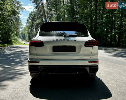 Білий Порше Cayenne, об'ємом двигуна 2.97 л та пробігом 172 тис. км за 33500 $, фото 8 на Automoto.ua
