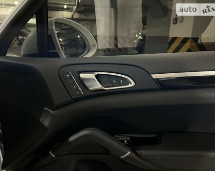 Белый Порше Каен, объемом двигателя 3.6 л и пробегом 147 тыс. км за 27900 $, фото 64 на Automoto.ua