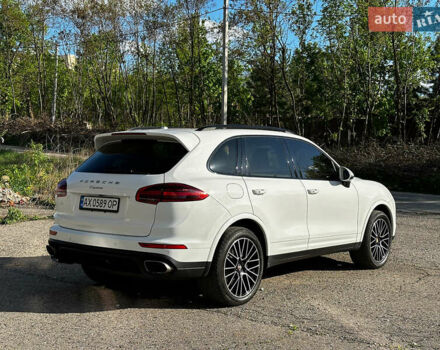 Белый Порше Каен, объемом двигателя 3.6 л и пробегом 170 тыс. км за 26500 $, фото 3 на Automoto.ua