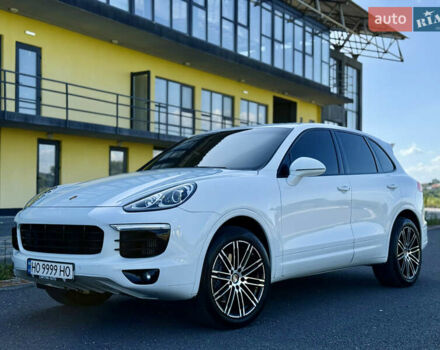 Білий Порше Cayenne, об'ємом двигуна 3 л та пробігом 206 тис. км за 31000 $, фото 2 на Automoto.ua