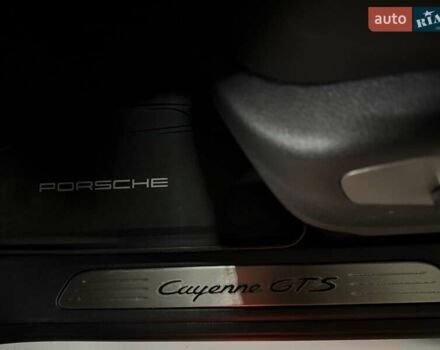 Білий Порше Cayenne, об'ємом двигуна 3.6 л та пробігом 139 тис. км за 29999 $, фото 33 на Automoto.ua