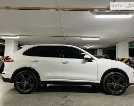 Белый Порше Каен, объемом двигателя 3.6 л и пробегом 147 тыс. км за 27900 $, фото 11 на Automoto.ua