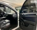 Белый Порше Каен, объемом двигателя 3.6 л и пробегом 147 тыс. км за 27900 $, фото 62 на Automoto.ua