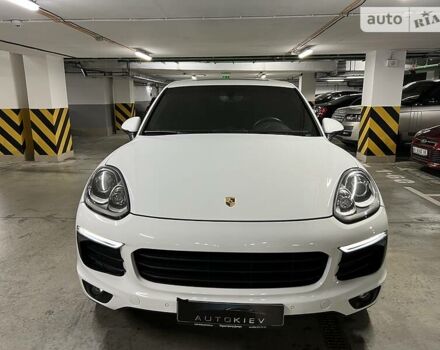 Белый Порше Каен, объемом двигателя 3.6 л и пробегом 147 тыс. км за 27900 $, фото 3 на Automoto.ua