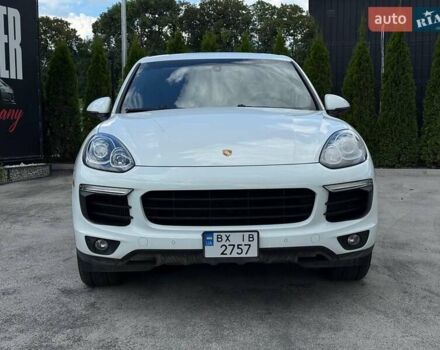 Білий Порше Cayenne, об'ємом двигуна 2.97 л та пробігом 330 тис. км за 28500 $, фото 3 на Automoto.ua