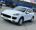 Білий Порше Cayenne, об'ємом двигуна 2.97 л та пробігом 190 тис. км за 32500 $, фото 1 на Automoto.ua