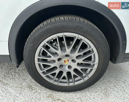 Белый Порше Каен, объемом двигателя 3.6 л и пробегом 62 тыс. км за 29999 $, фото 35 на Automoto.ua