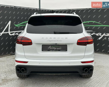 Белый Порше Каен, объемом двигателя 3.6 л и пробегом 62 тыс. км за 29999 $, фото 3 на Automoto.ua