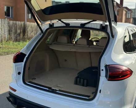 Білий Порше Cayenne, об'ємом двигуна 3 л та пробігом 99 тис. км за 32500 $, фото 11 на Automoto.ua