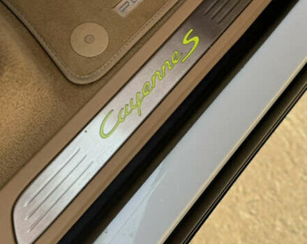 Білий Порше Cayenne, об'ємом двигуна 3 л та пробігом 99 тис. км за 32500 $, фото 30 на Automoto.ua