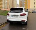 Порше Cayenne 2016 у Києві на Automoto.ua Білий Порше Cayenne, об'ємом двигуна 3.6 л та пробігом 167 тис. км за 24000 $, фото 11 на Automoto.ua