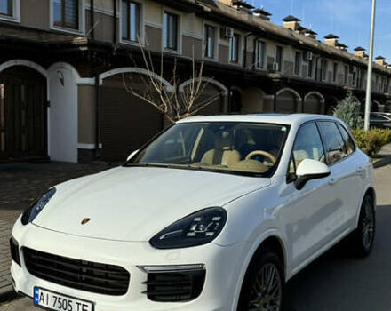 Білий Порше Cayenne, об'ємом двигуна 3 л та пробігом 99 тис. км за 32500 $, фото 3 на Automoto.ua