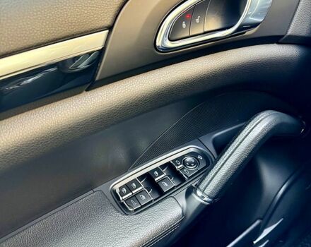 Белый Порше Каен, объемом двигателя 3 л и пробегом 120 тыс. км за 43500 $, фото 8 на Automoto.ua