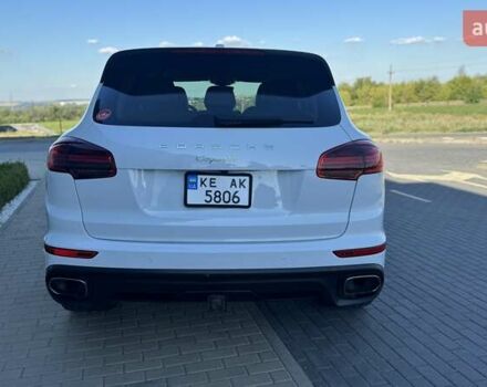 Белый Порше Каен, объемом двигателя 3.6 л и пробегом 70 тыс. км за 32000 $, фото 10 на Automoto.ua