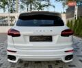 Белый Порше Каен, объемом двигателя 4.13 л и пробегом 123 тыс. км за 49900 $, фото 3 на Automoto.ua