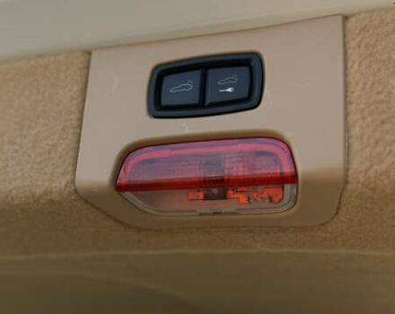 Білий Порше Cayenne, об'ємом двигуна 3 л та пробігом 99 тис. км за 32500 $, фото 14 на Automoto.ua