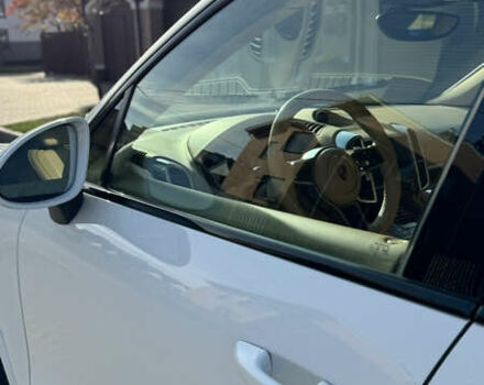 Білий Порше Cayenne, об'ємом двигуна 3 л та пробігом 99 тис. км за 32500 $, фото 5 на Automoto.ua
