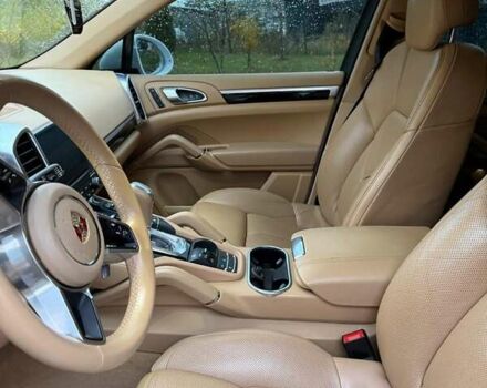 Порше Cayenne 2016 у Києві на Automoto.ua Білий Порше Cayenne, об'ємом двигуна 3.6 л та пробігом 167 тис. км за 24000 $, фото 7 на Automoto.ua