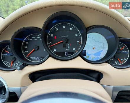 Белый Порше Каен, объемом двигателя 3.6 л и пробегом 70 тыс. км за 27000 $, фото 34 на Automoto.ua