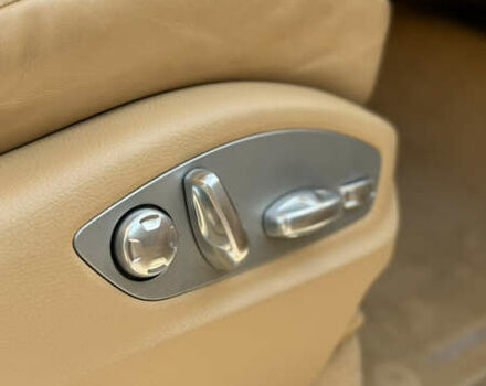 Білий Порше Cayenne, об'ємом двигуна 3 л та пробігом 99 тис. км за 32500 $, фото 29 на Automoto.ua