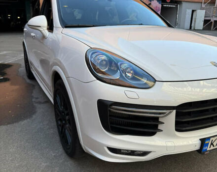 Белый Порше Каен, объемом двигателя 3.6 л и пробегом 133 тыс. км за 45000 $, фото 1 на Automoto.ua
